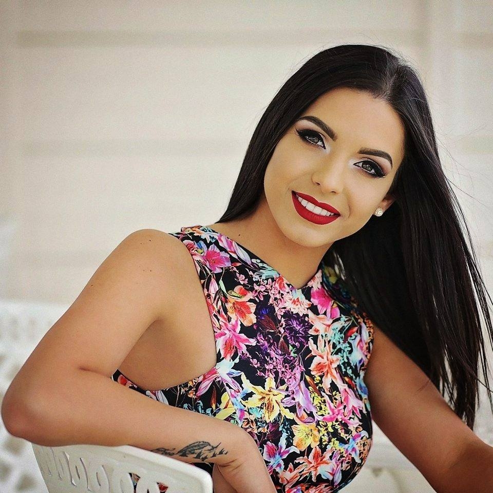 Machiaj: Denisa Soboni