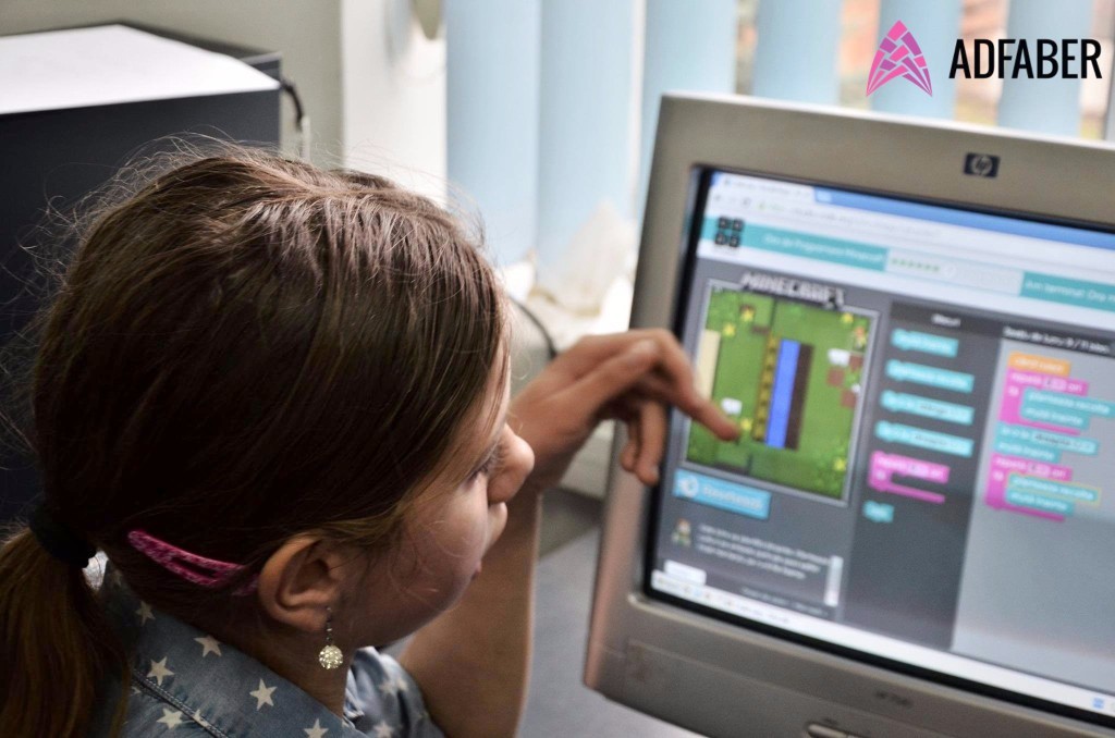 Sursă imagine: galeria foto a aevenimentului Hour of Code