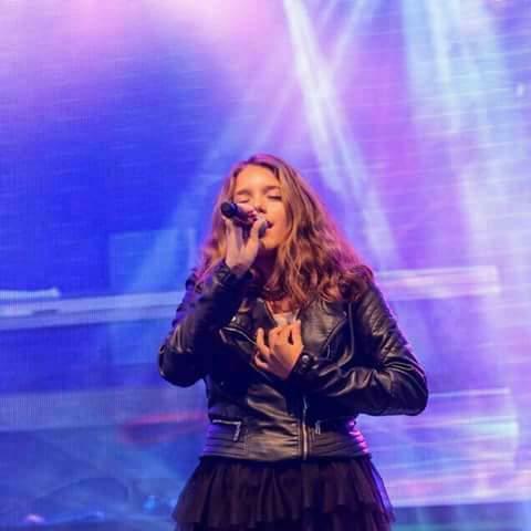 received_1011246659016599