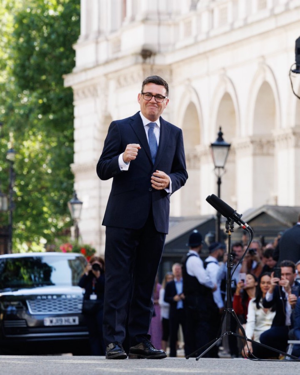 Crisis welcomes £10bn UK plan for 70,000 social homes; urges 60% social rent and more funding at Autumn Budget