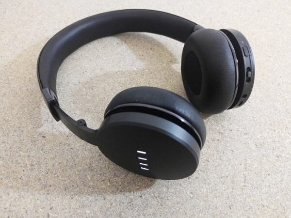 The FIIL CANVIIS Pro headphones from the front with the headband and both earcups visible