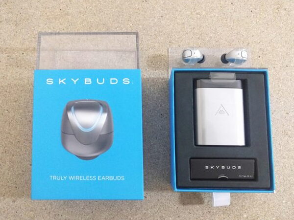 The Skybuds inner tray slid partway out of its outer sleeve