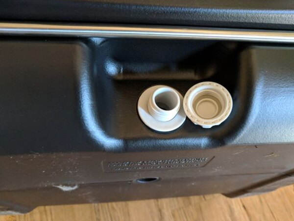 External drain plug