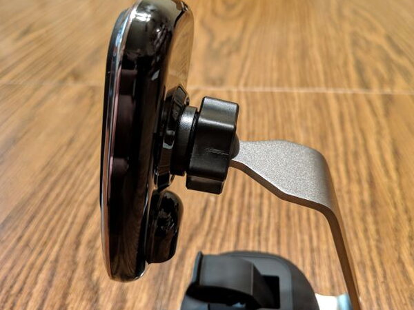 Side view of the Desktop mount joint