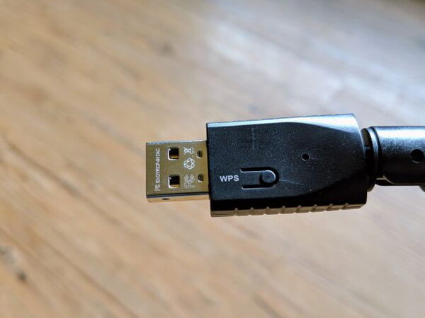 Mohu AirWave USB Wi-Fi antenna dongle with WPS button