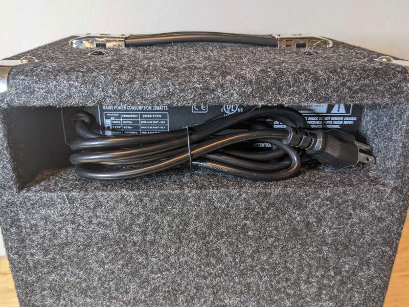 The recessed back of the DBA-1 provides a convenient place to tuck the power cable.