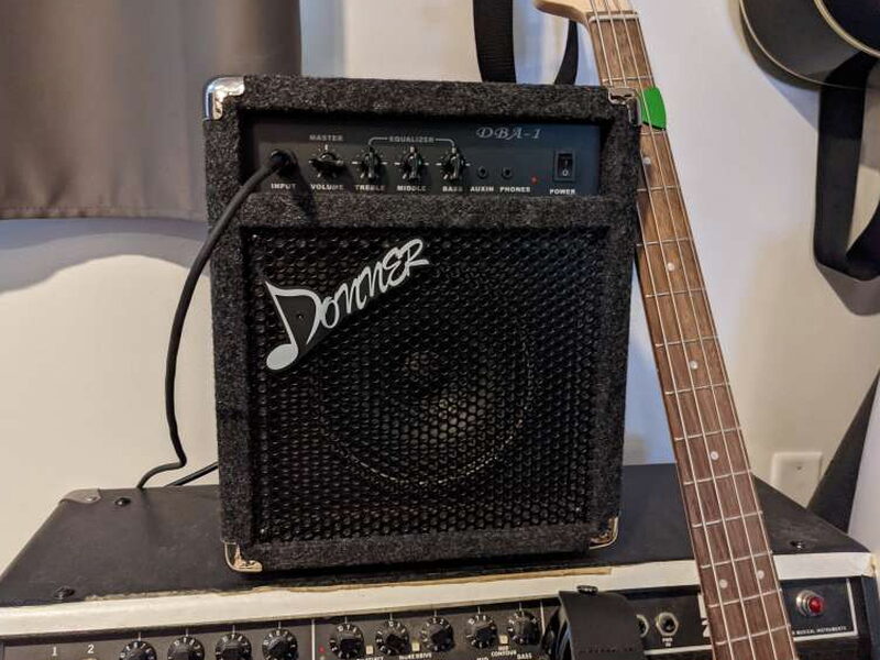 Donner DBA-1 15W Bass Guitar Amplifier