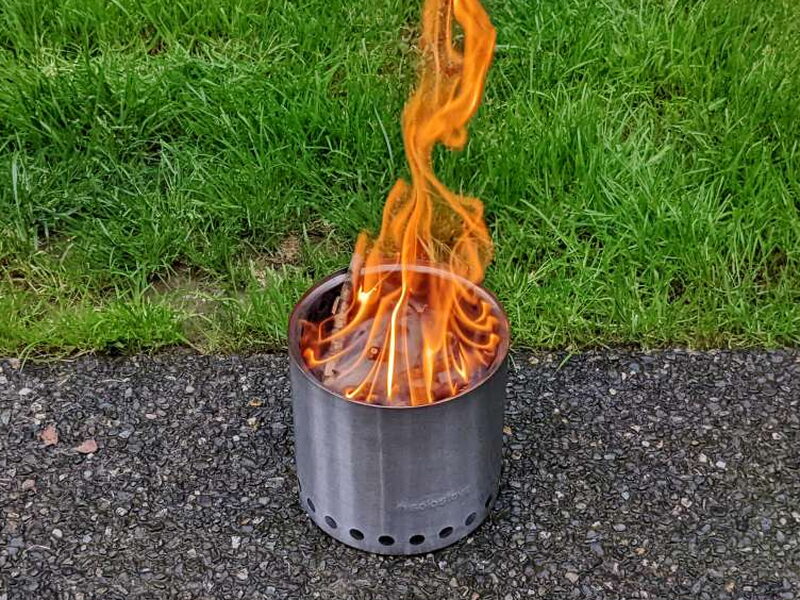 A tall, clean flame once the fire got going.
