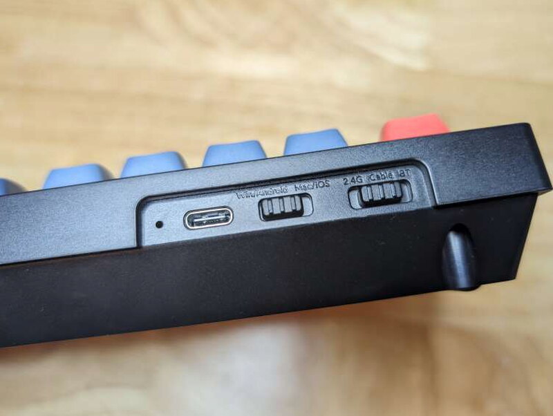 Rear switches and raised foot on the Keychron V1 Max