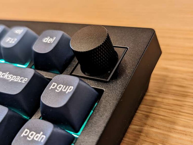 Textured knob on the Keychron V1 Max