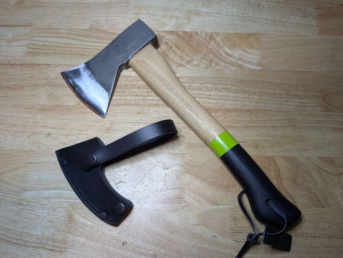 JamesBrandHatchet Rev 0022