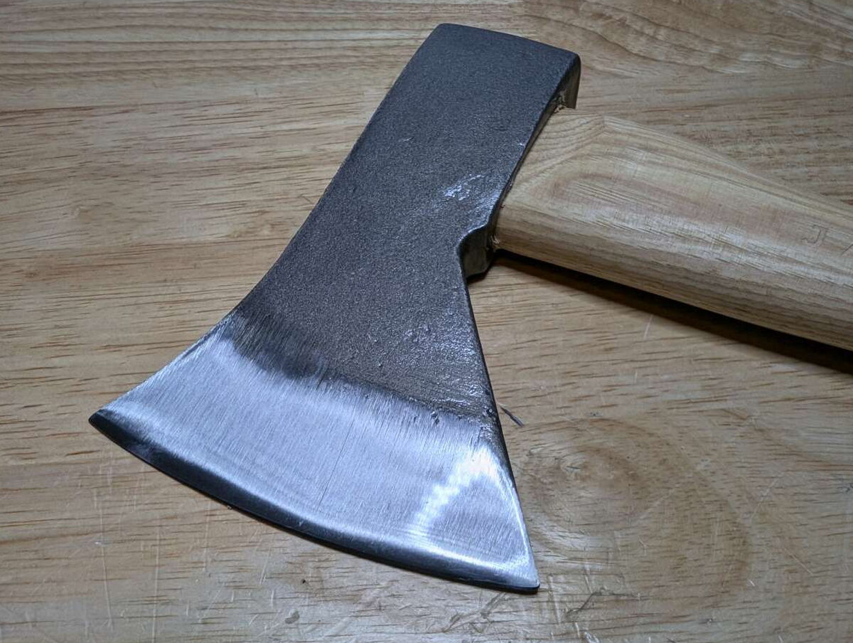 JamesBrandHatchet Rev 0026