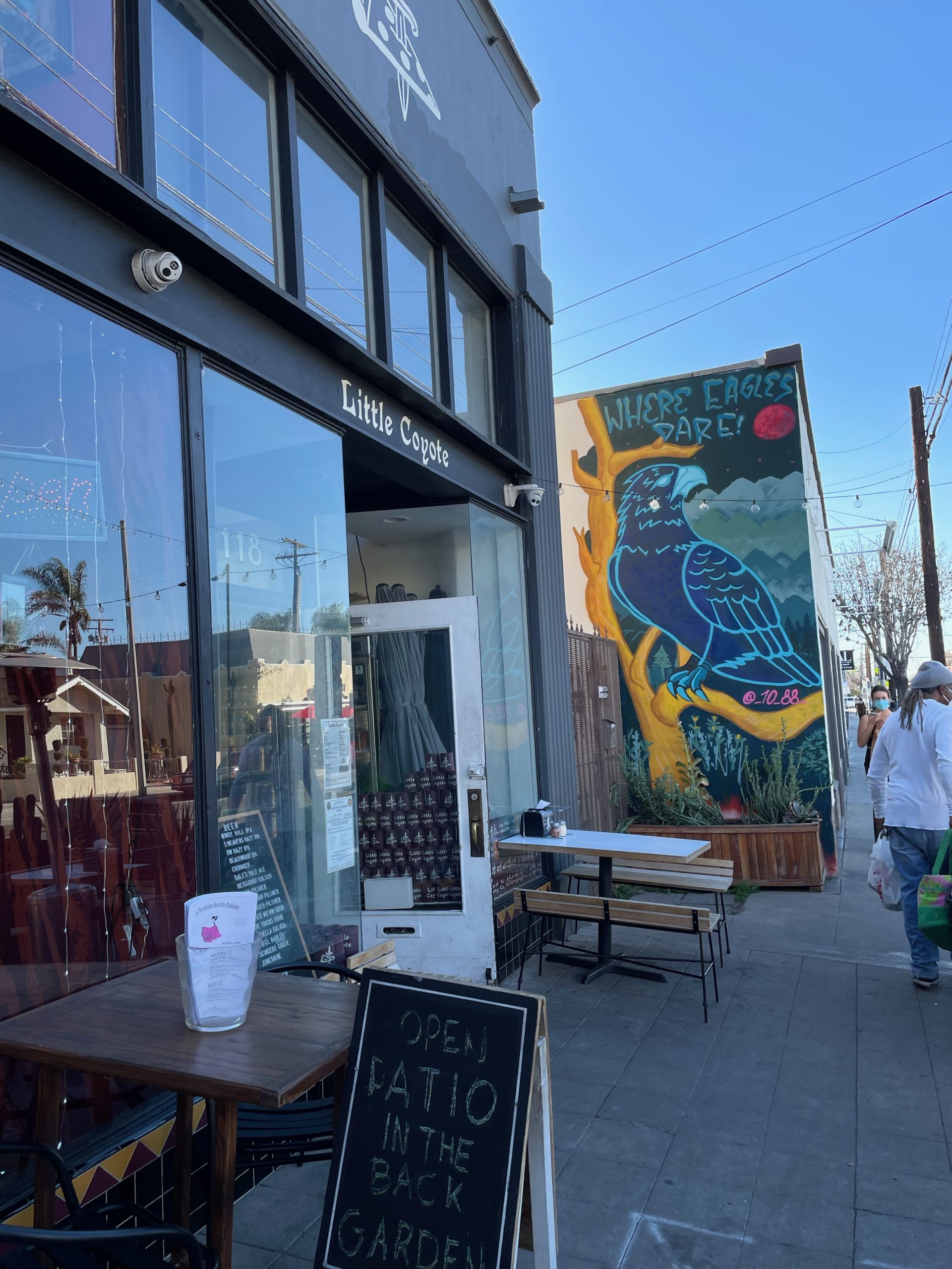 Community Spotlight: Little Coyote Brings Delicious Pizza to Vintage Row