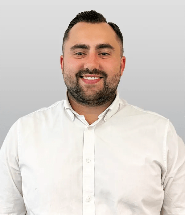 Loop Engineering M E Engineering Consultants London - Professional Gradient Picture - Mobile