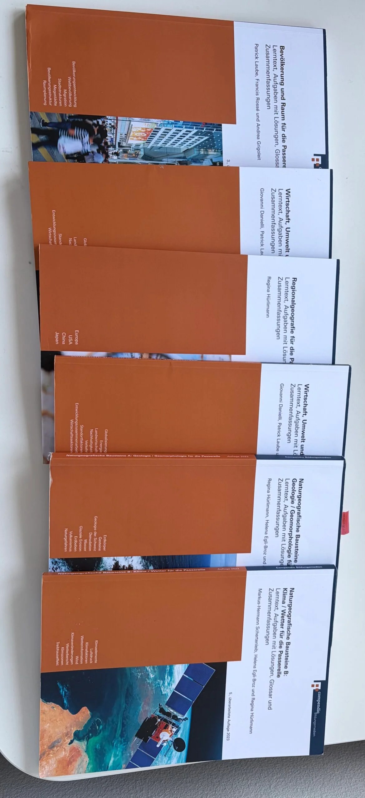 Compendio- Geografie Lehrmittel für die Passerelle