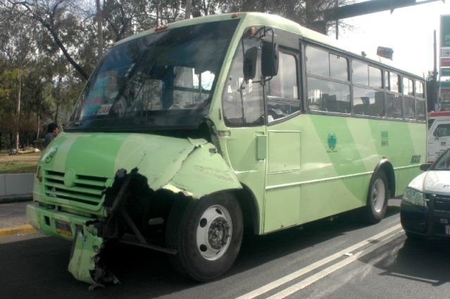 Suspenden ruta en Iztapalapa por atropellar a persona