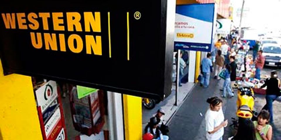 Proponen impuesto a remesas para financiar el muro