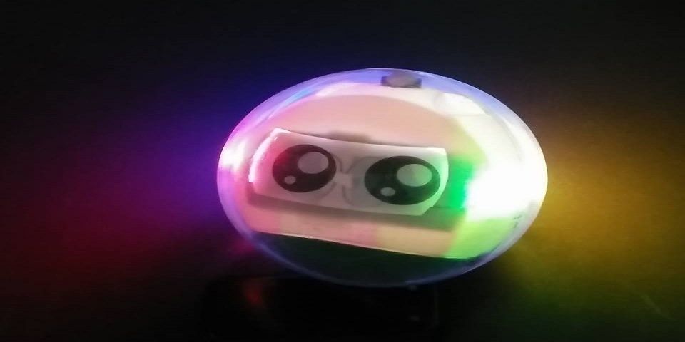 Presentan robot diseñado a ayudar a niños con autismo