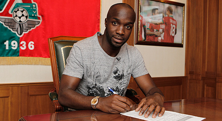 Multan con 10 millones de euros a Lassana Diarra