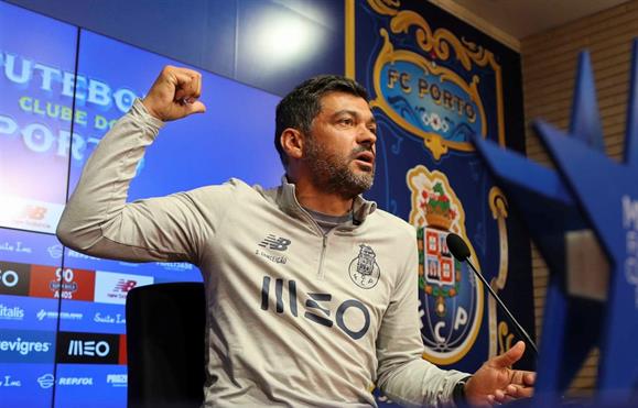 Ridículo plan de trabajo de Osorio a jugadores del Porto: DT del Porto