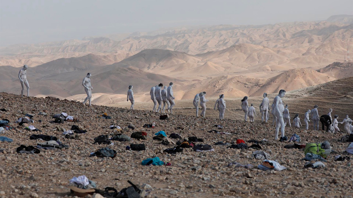 Una tubería de desnudos, de Spencer Tunick, para salvar el Mar Muerto