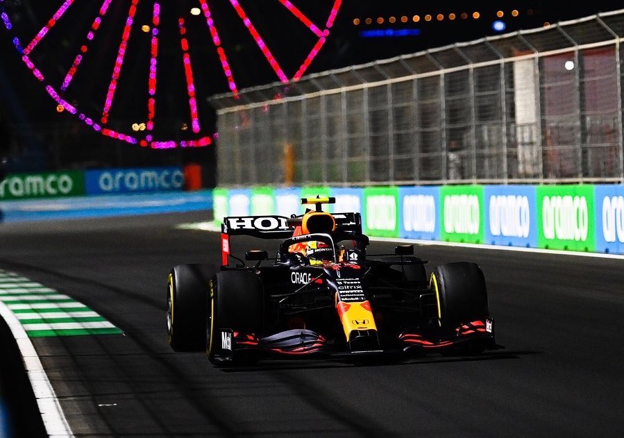 Hamilton logra la pole en el GP de Arabia Saudita; ‘Checo’ Pérez largará quinto