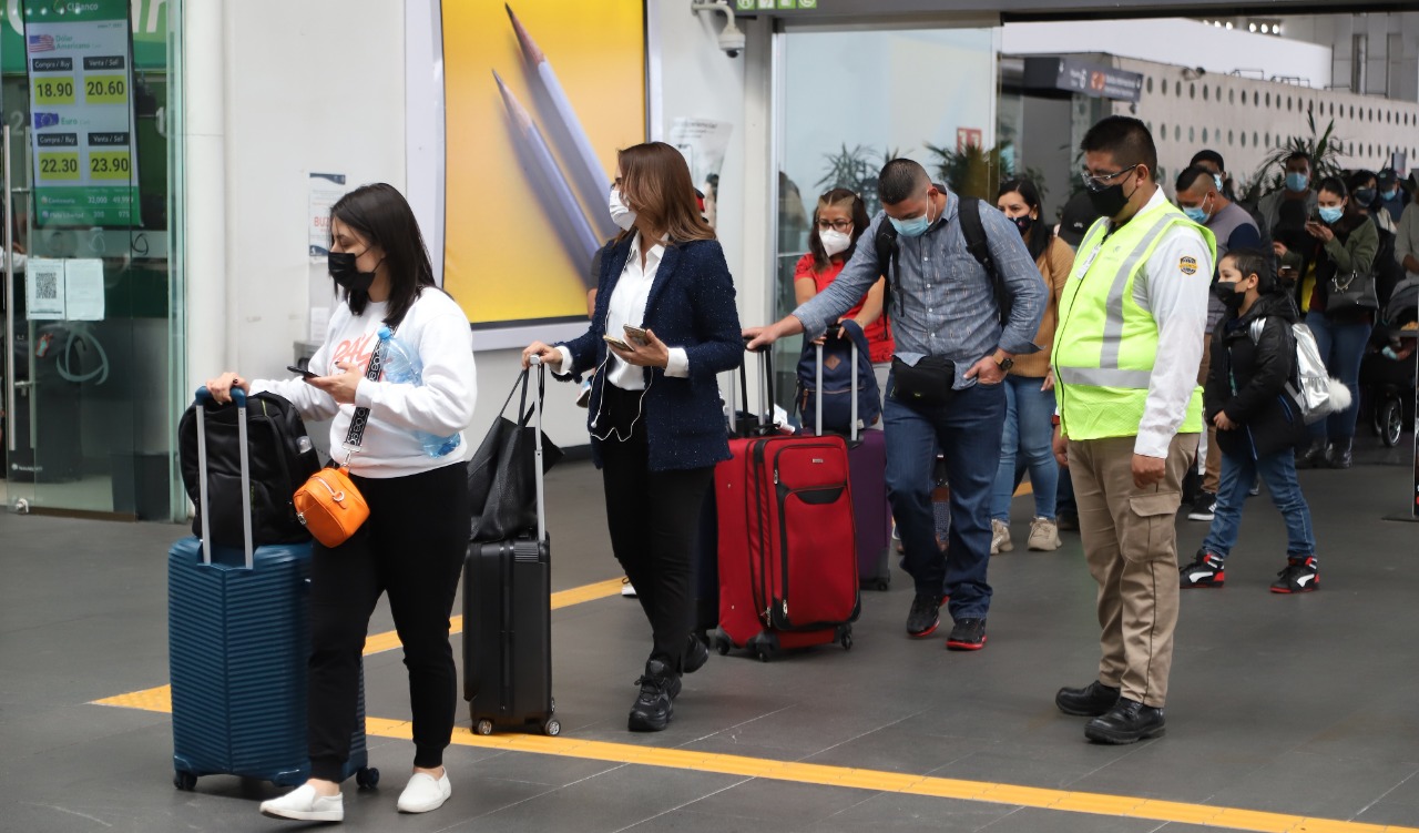 Caos en el Aeropuerto Internacional de Ciudad de México
