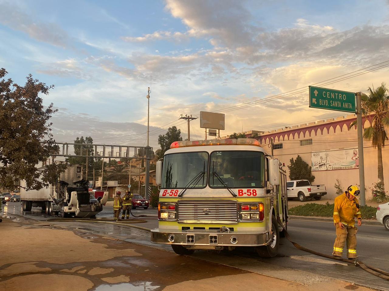 incendian vehículos en baja california