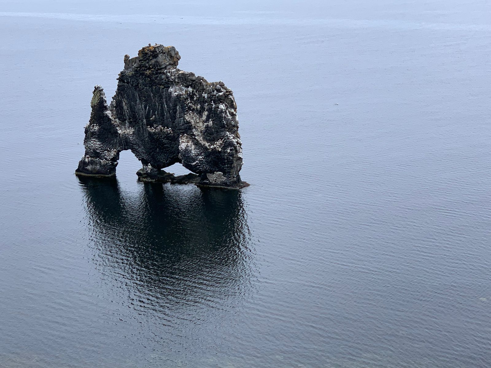 Hvítserkur y su gran parecido con el Arco de Cabo San Lucas