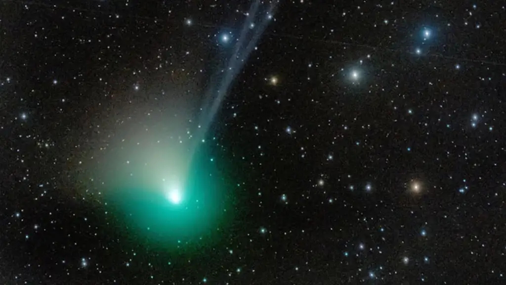 Después de 50 mil años regresa al sistema solar el llamado “cometa verde”