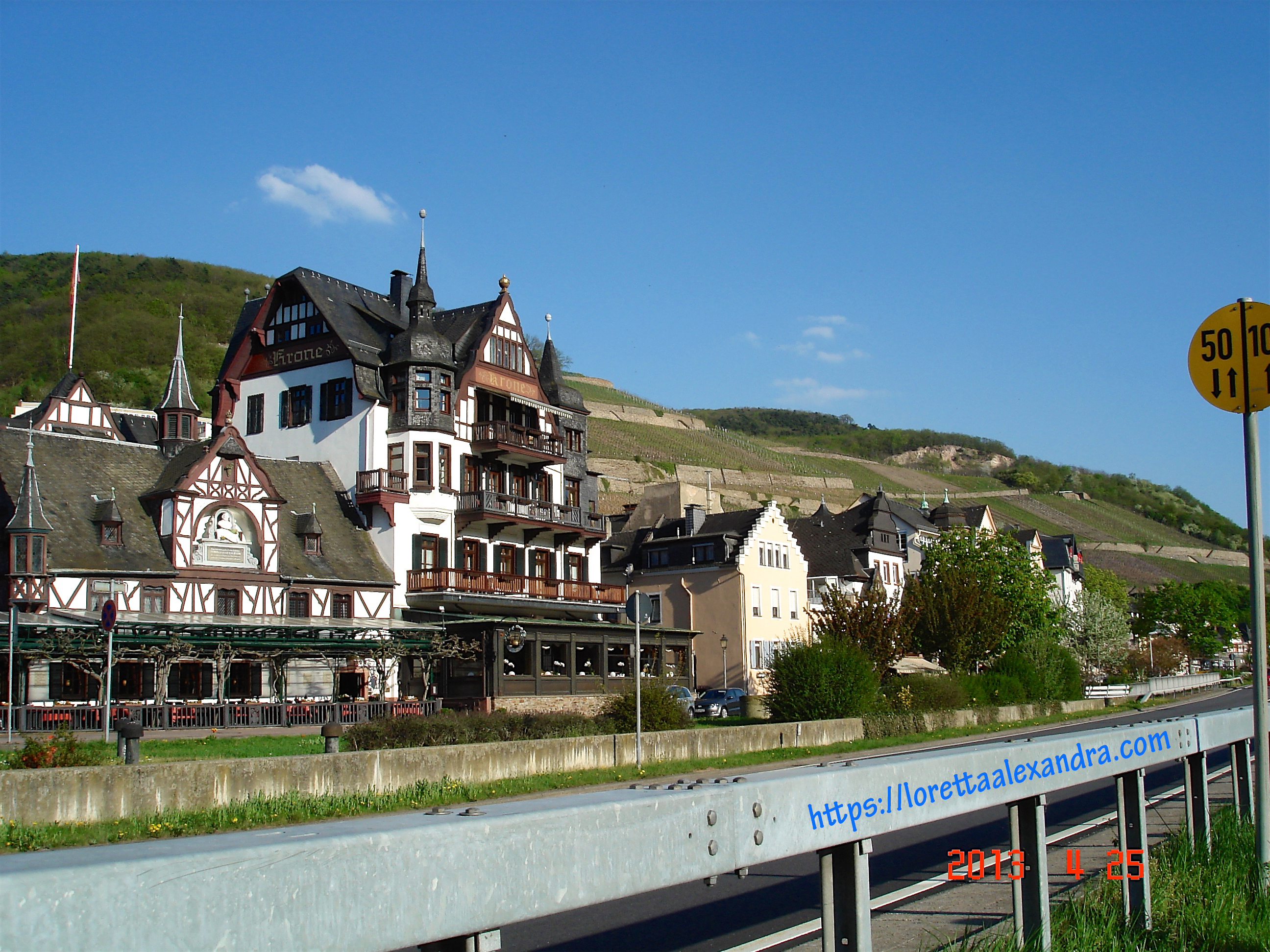 About to dock for lunch in Rüdesheim.