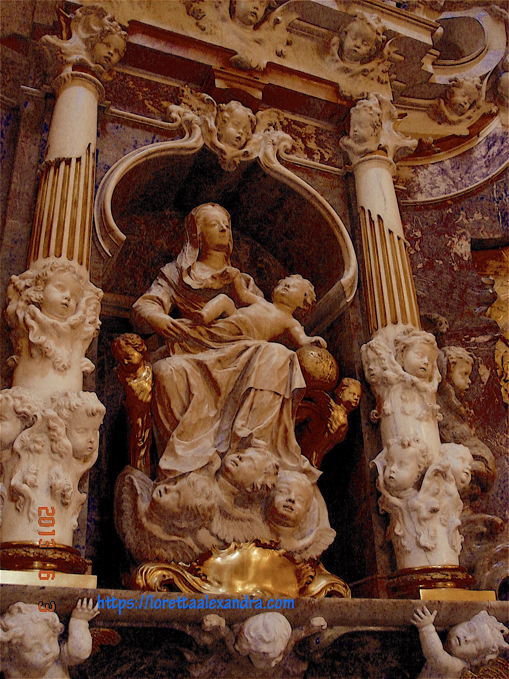 El Transparante –18th-century carved wall of marble and alabaster - Toledo Cathedral