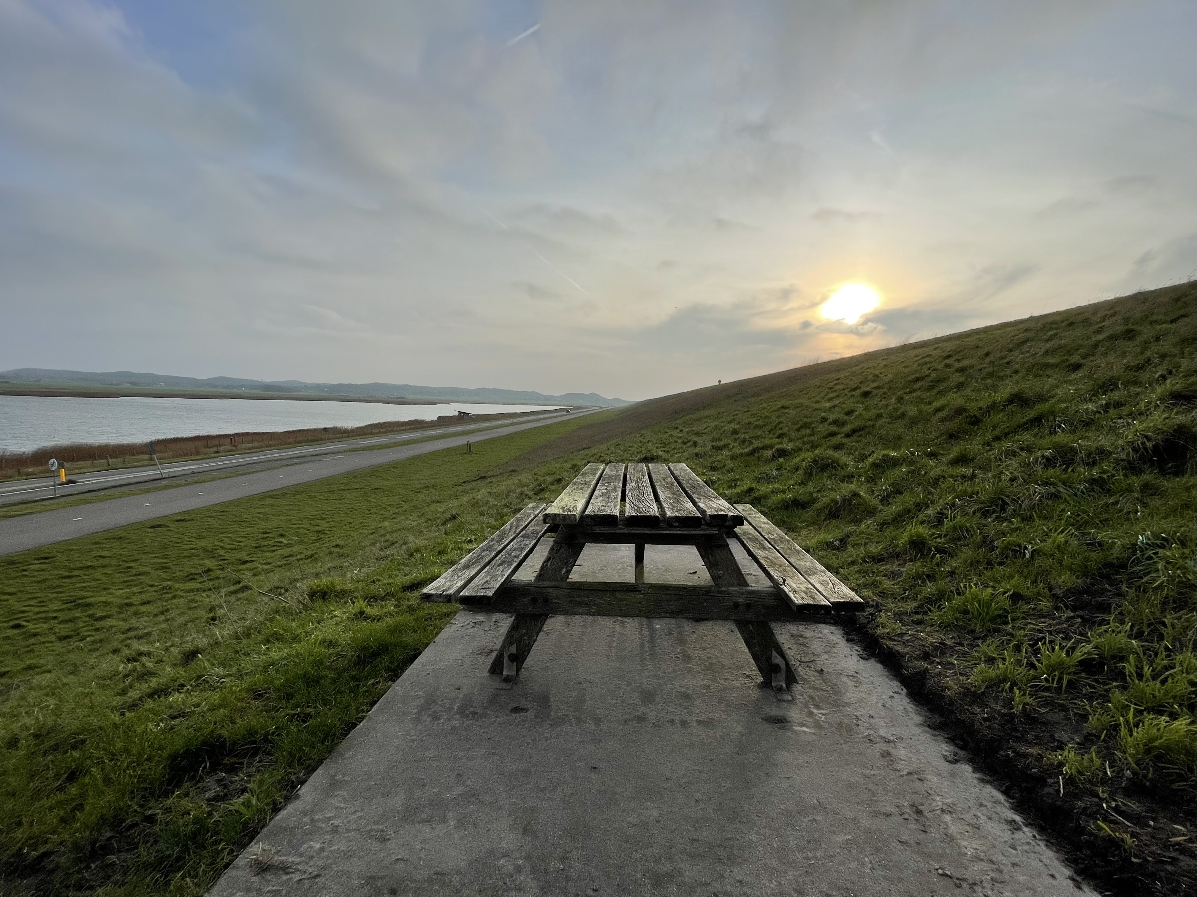 Hondsbossche Zeewering, Camperduin – Petten.