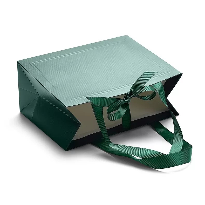 Boucheron paper bag -