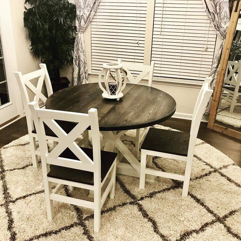 Rustic Farmhouse Table Ideas To Use In The Decor 19