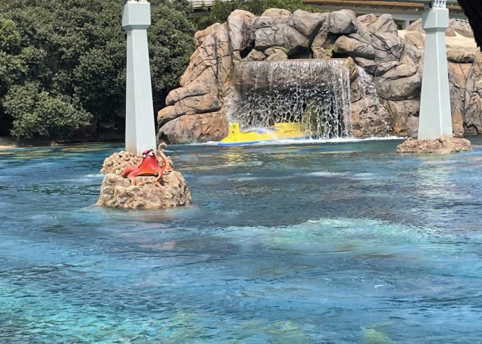 Finding Nemo Submarine Voyage