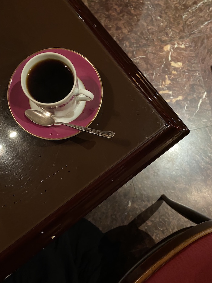 神田神保町　カフェトロワバグ