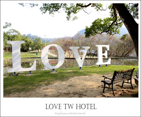 【台中旅遊景點】青青湖畔親水花園@占地廣大湖畔造景Love超吸睛