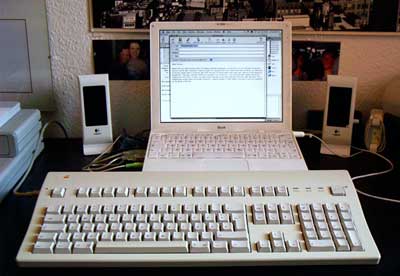 More Features of Apple's Extended Keyboard II - Low End MacLow End Mac