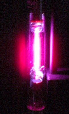 29+ Clever Wie Schließt Man Eine Lampe An - Lampen selber machen - 25 inspirierende Bastelideen : Wie die alte lampe an der decke befestigt ist, unterscheidet sich von modell zu modell.