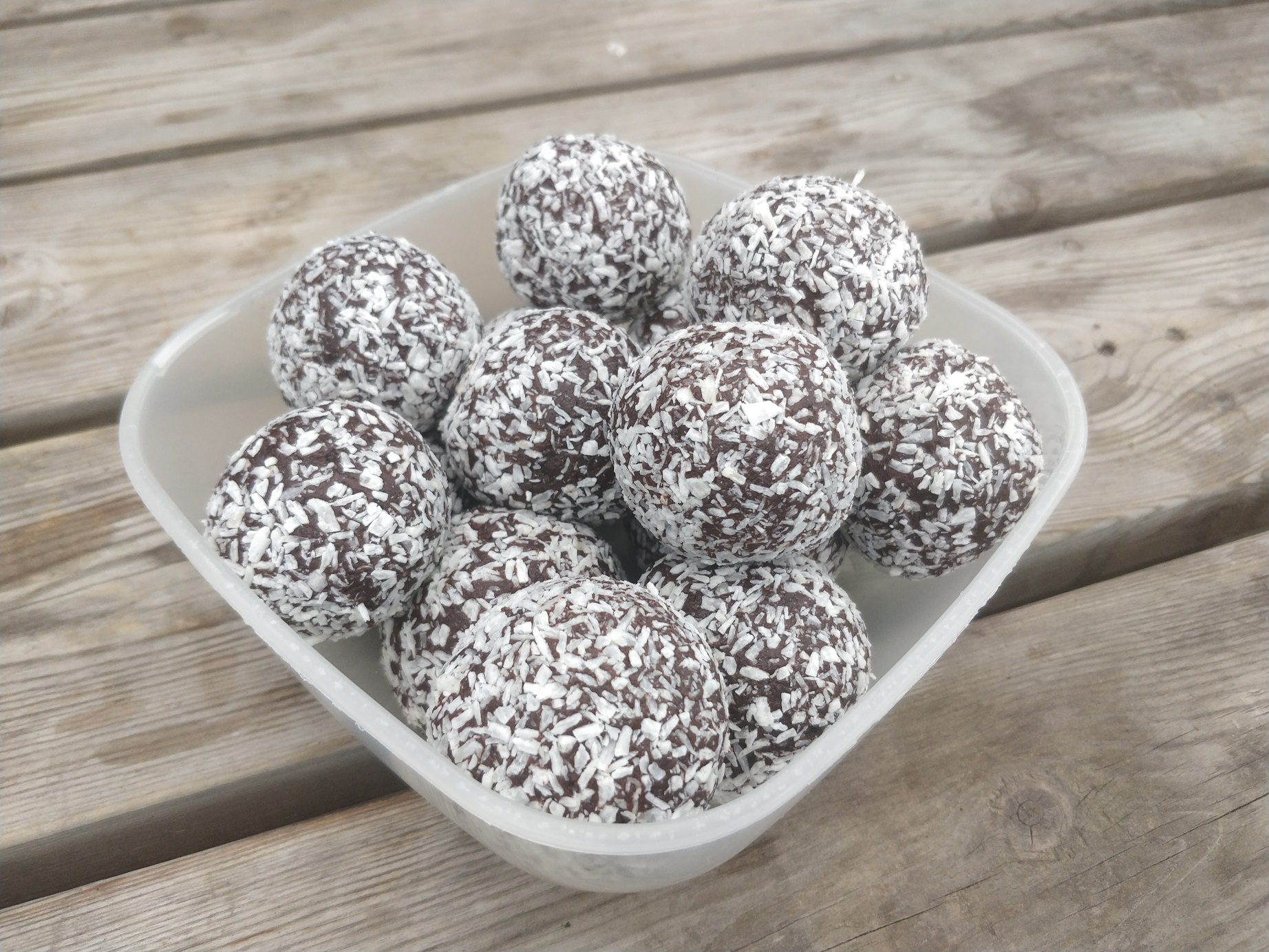 Hjemmelavede romkugler