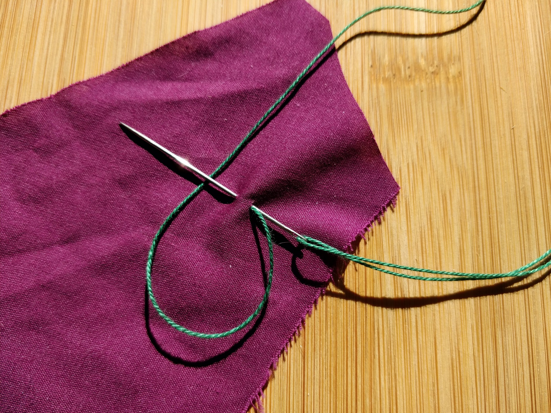 Sådan brodere man nemme kædesting