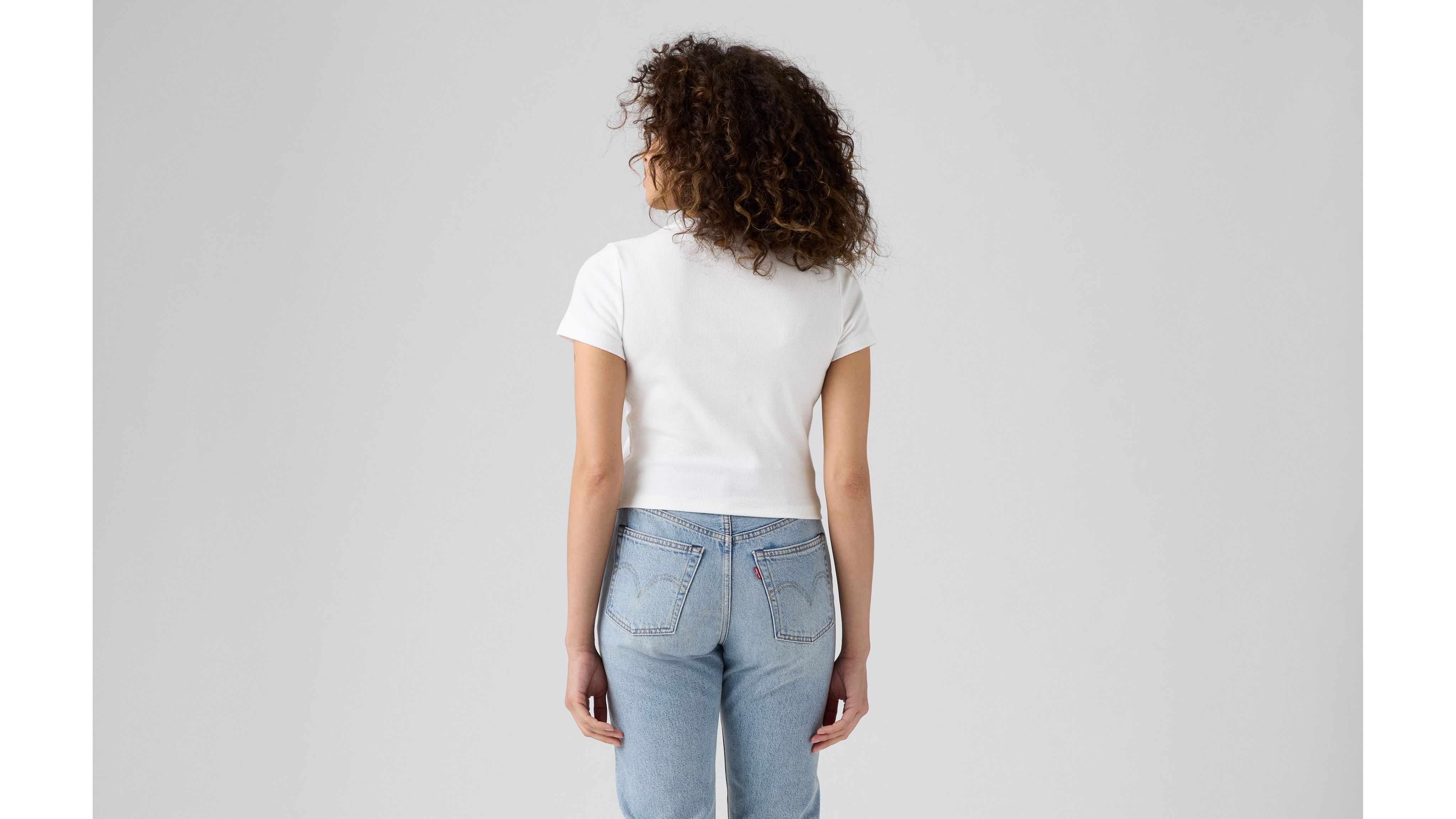 Essential Tee Heartgrave - Geometric Background Collection - Mobile Quality