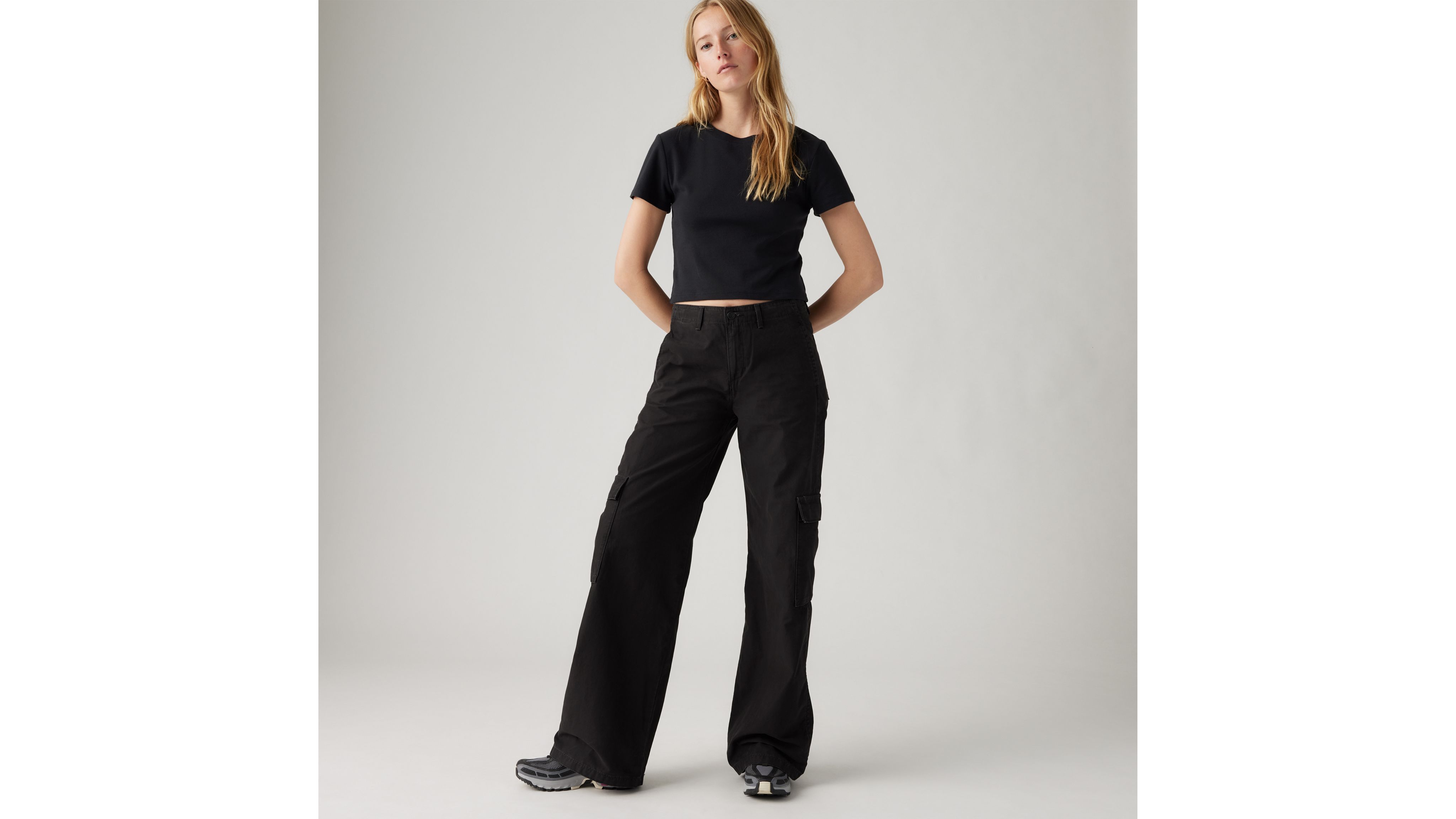 Evie Cargo Pants Black Tigercherry - Gorgeous 4K Mountain Patterns | Free Download