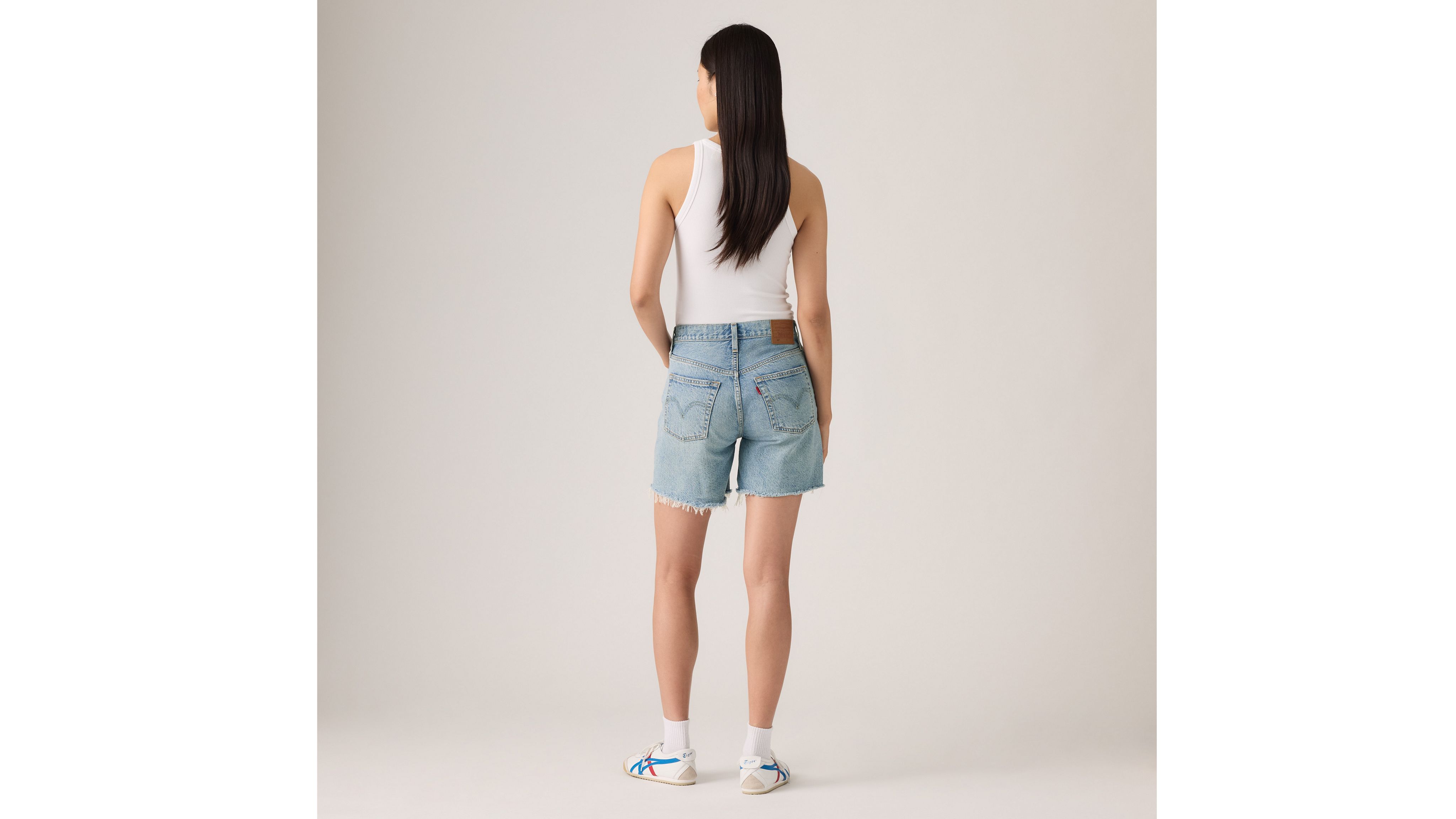 501 Original Fit Mid Thigh Lightweight Women S Shorts Light Wash - City Art Collection - 4K Quality