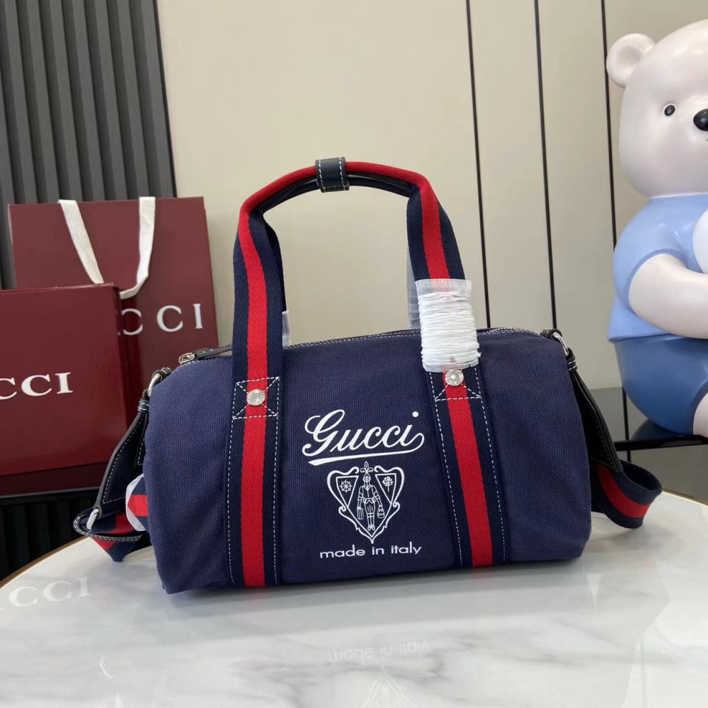 구찌 더플백 816865