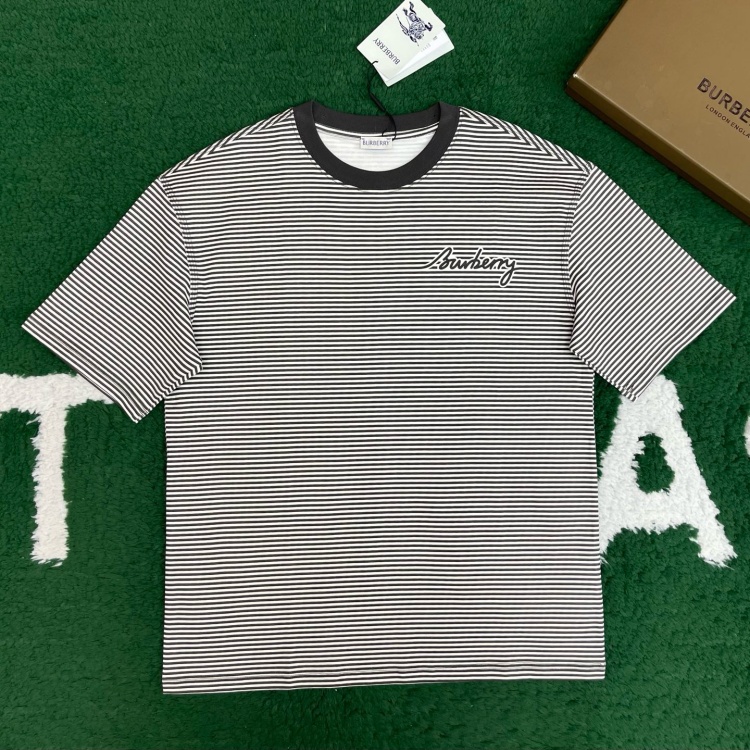 버버리 티셔츠 25SS RA1057