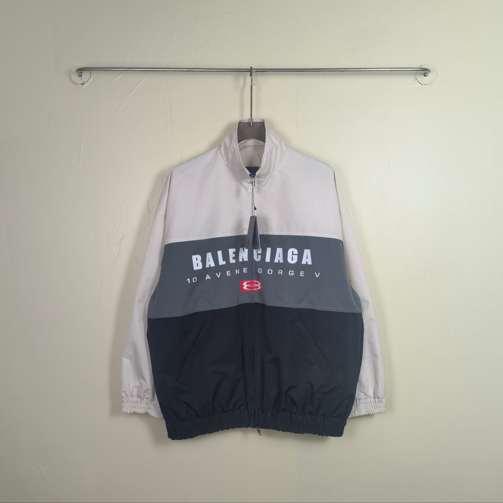 발렌시아가 집업 25SS 66ST017