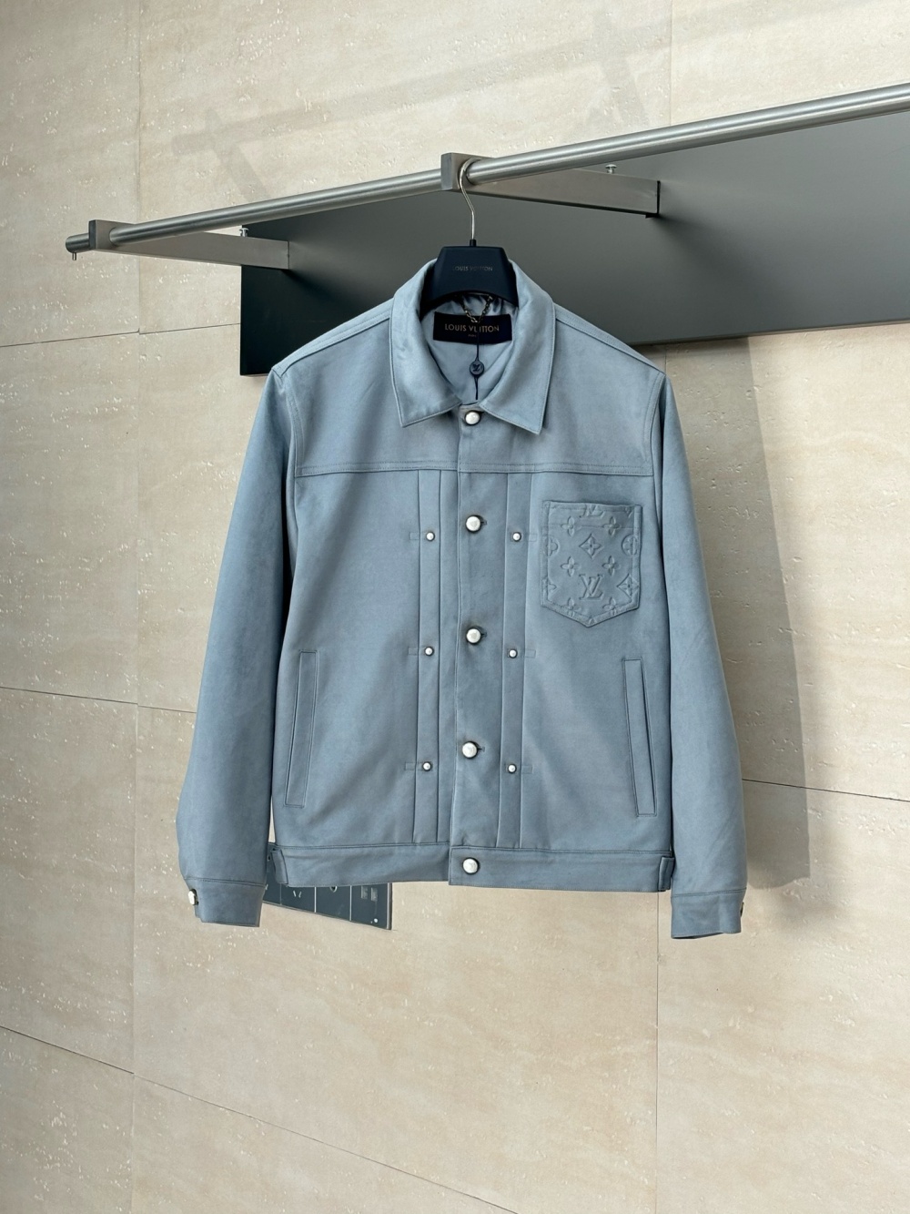 루이비통 자켓 25FW 66ST205