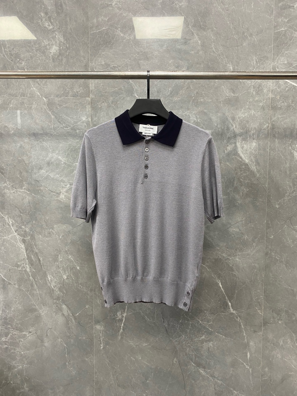 톰브라운 티셔츠 25SS D10566-2